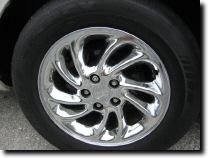 10-Spoke Chome Directional Aluminum Wheels (Option 64A, Std on Diamond Anniversary Edition)